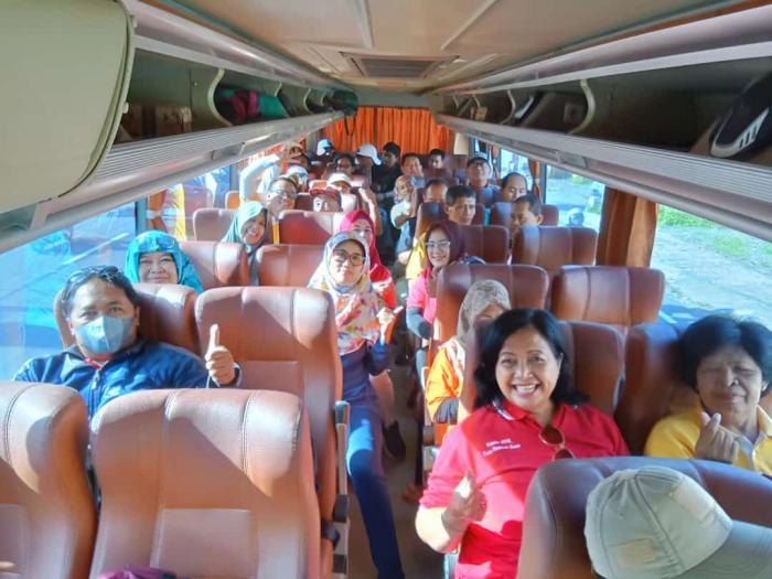 Berbagi Pengalaman Di Dalam Bus